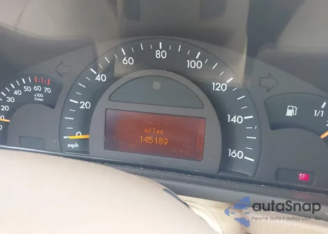 2002 Mercedes-Benz C 240 из США, поврежденный, VIN WDBRF61J72F207922